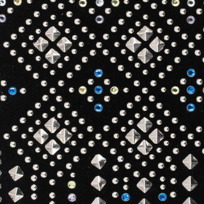 GRAFFETTATO E RIVETTATO