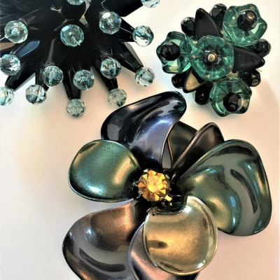 Resin flowers accessories