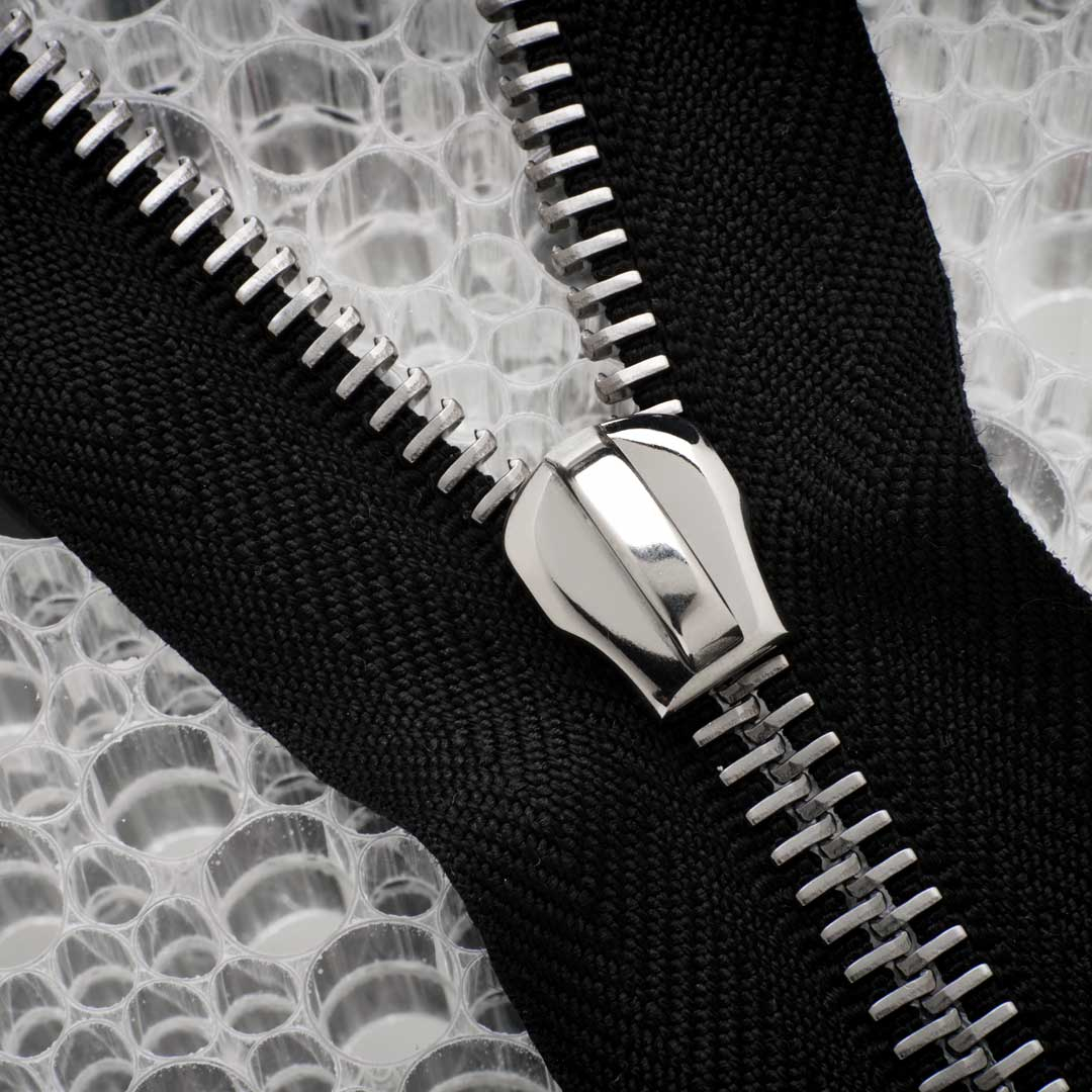 Lampo Zippers by Ditta Giovanni Lanfranchi spa